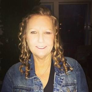 Meet your Posher, Debbie